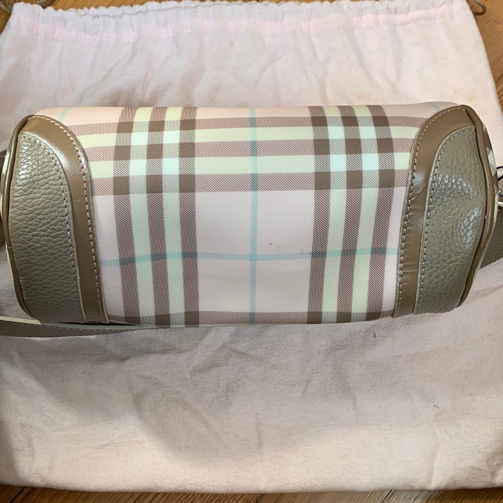 Burberry Vintage Barrel Roll Bag. - Picture 4 of 6